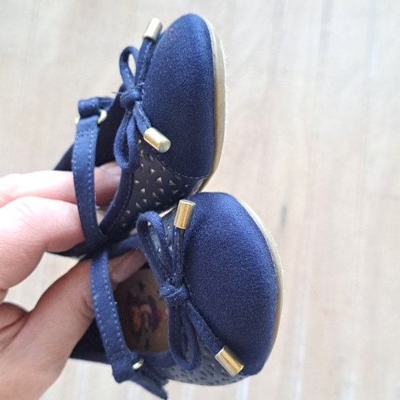 Dora The Explorer Infant Gold Navy Cap Toe Cut Out Detail Ballerina Flats - Picture 10 of 10